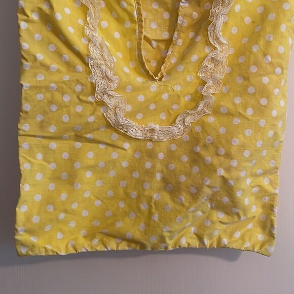 Kitschy Vtg yellow with white polka dots cloth clothes pin holder - Picture 3 of 7